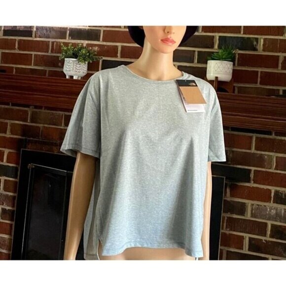 The North Face women’s Short Sleeve Shirt Sharp Size XL Top Cropped Casual New - Picture 2 of 15